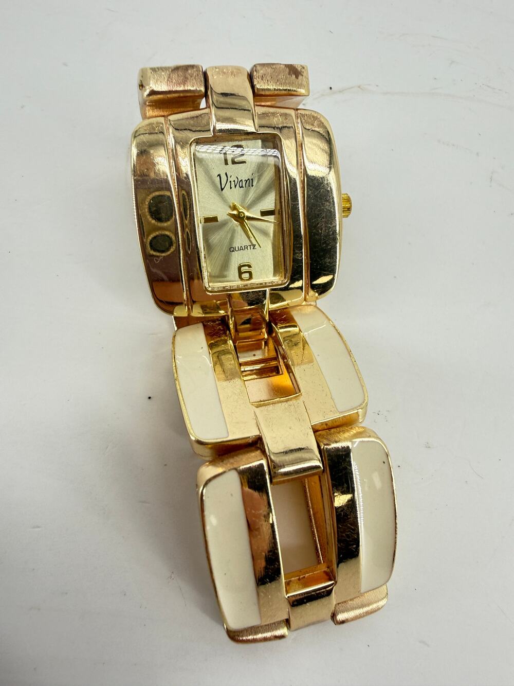 New Vivani Gold Tone Bracelet Watch Chunky Link Statement Jewelry Deadstock